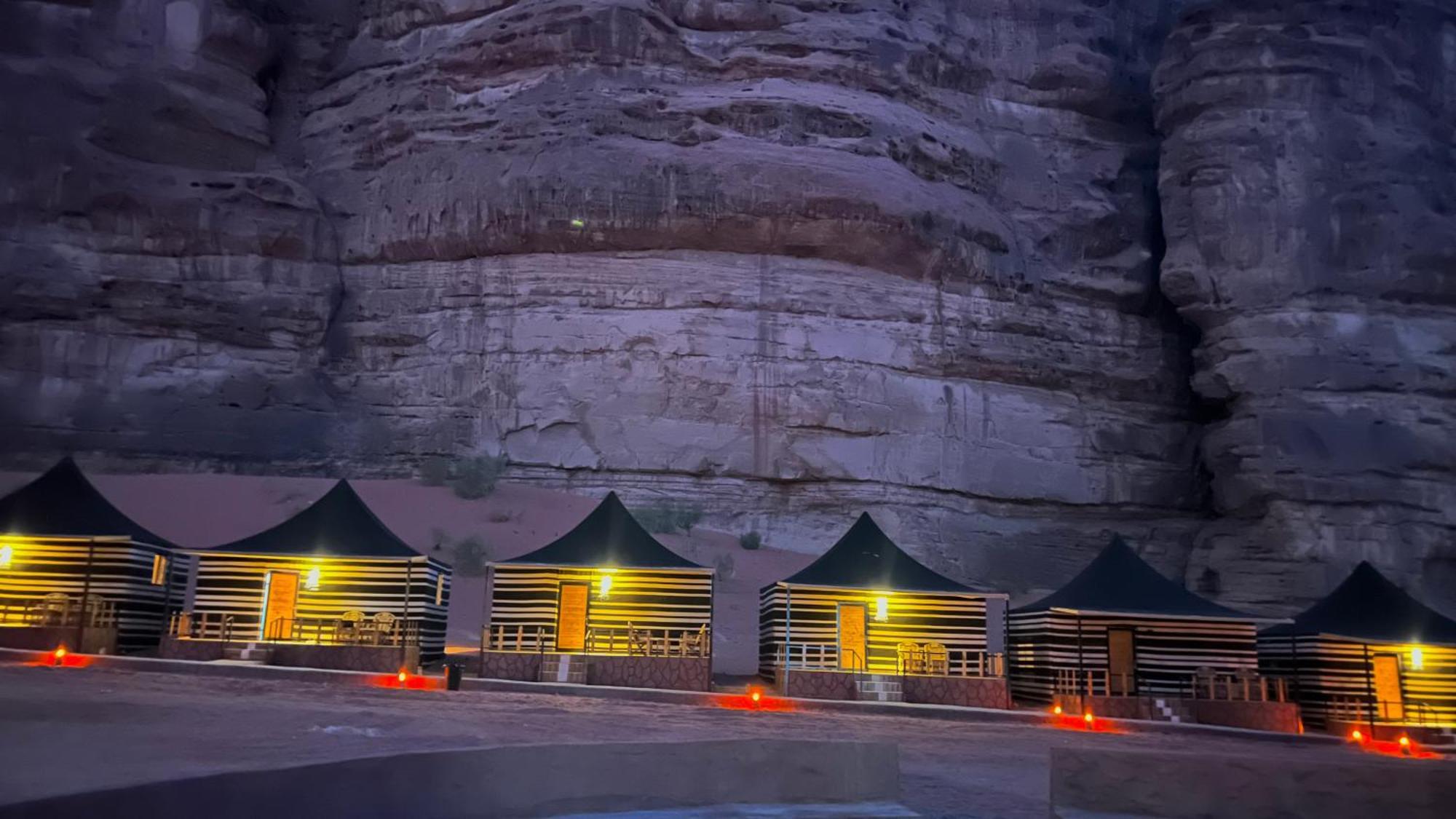 Star Camp & With Tor Hotel Wadi Rum Exterior photo