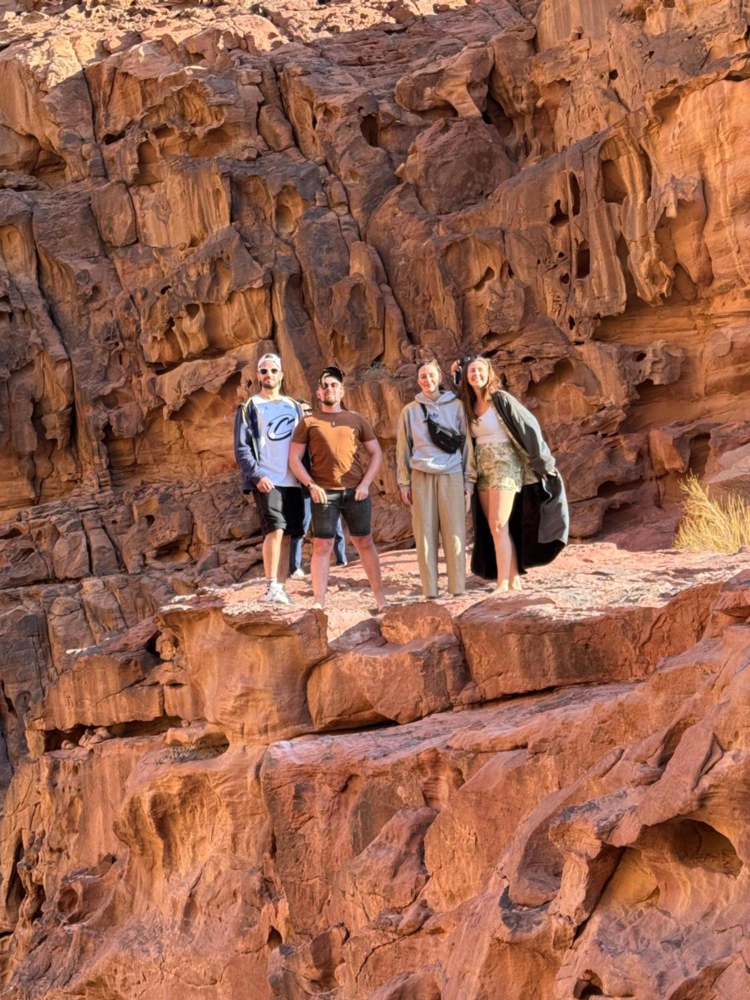 Star Camp & With Tor Hotel Wadi Rum Exterior photo